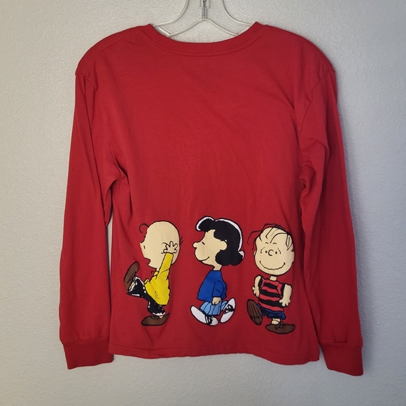 🥳HP🥳 Peanuts Junior Medium Red Long Sleeved Shirt Featuring Peanuts Gan - Picture 2 of 8